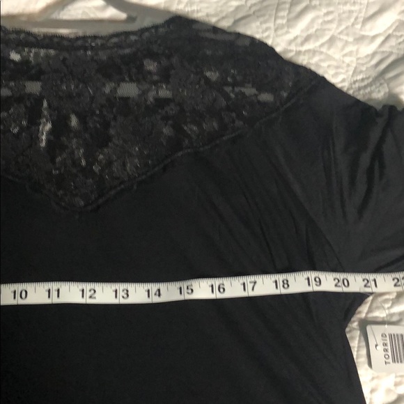 🆕 Torrid Super Soft Black Lace High Neck Tee - Picture 7 of 9